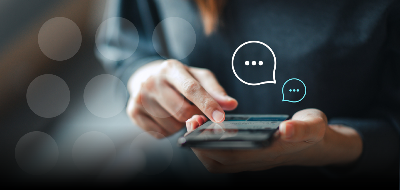 Imagen de un teléfono móvil con la aplicación de la línea 123