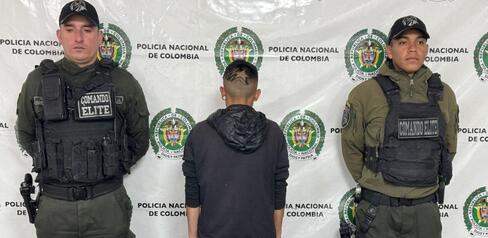 Policía aprehendió a un adolescente de 17 años, con 13 celulares que había hurtado