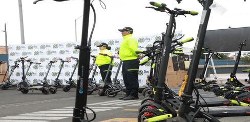 Policía recuperó 74 patinetas eléctricas que habían sido hurtadas en Barrios Unidos