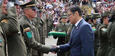 Ascienden 1.341 nuevos mandos de la Policía Metropolitana de Bogotá