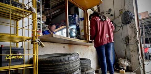 Así puede denunciar a un ‘pinchallantas’ en Bogotá