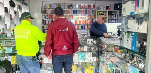 Incautan celulares hurtados que estaban listos para ser comercializados en Patio Bonito