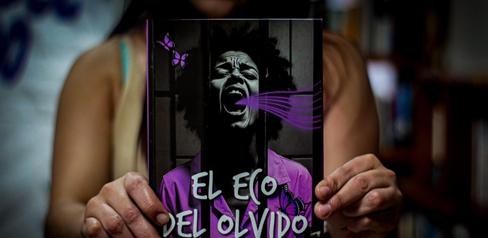 Mujeres privadas de la libertad lanzan su libro 'El Eco del Olvido', en la FILBo 2025