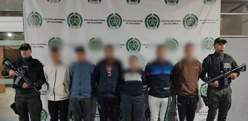 Seis capturados por extorsión en Bogotá