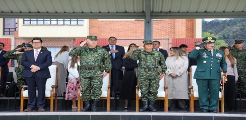 Ceremonia nuevo comandante 