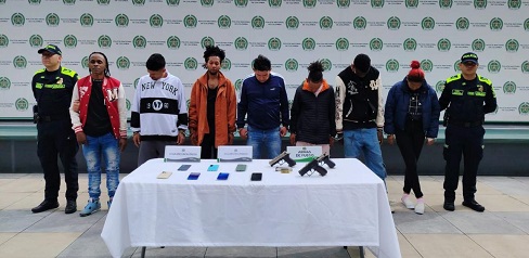 Capturados a disposición de la Policía.