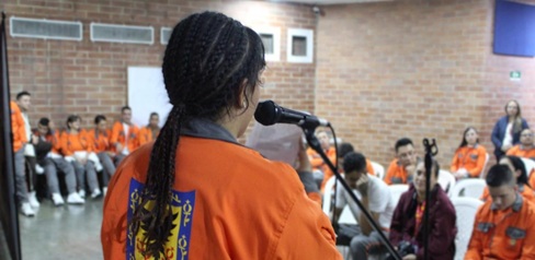 Evento artístico en la Cárcel Distrital
