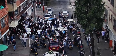 Capturado por disparar al aire en medio de un funeral: cámara del C4 lo grabó todo