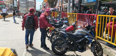 Incautados 26 celulares con reporte de hurto y manipulación en La Favorita y Calle 13