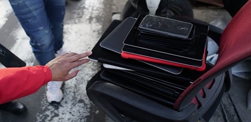 Incautan celulares con reporte de hurto y manipulación que estaban listos para ser comercializados en carretas en la Calle 13