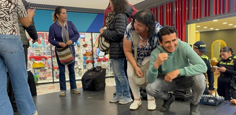 A través de puestas en escena y arte, líderes comunitarios plantean estrategias para mejorar la seguridad y convivencia en Bogotá