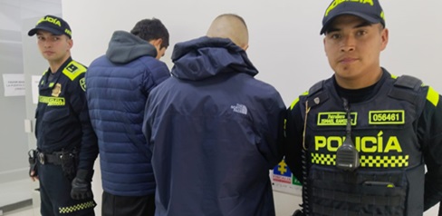 Persecución en Usaquén: capturados dos hombres con placas adulteradas
