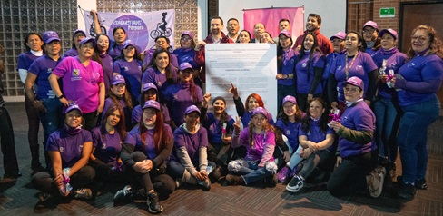 962 mujeres del colectivo ‘Conductoras Púrpura’ se unieron a un Pacto de Corresponsabilidad para prevenir la violencia de género en Bogotá