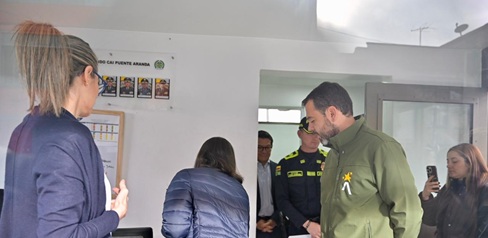 Distrito, Probogotá y Autogermana lanzan alianza para mejorar los CAI en Bogotá