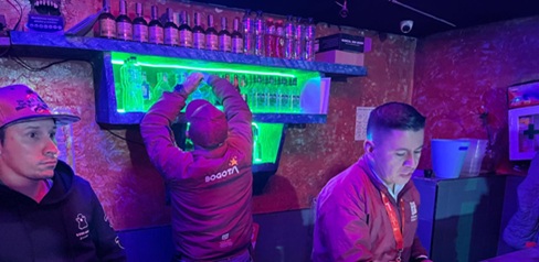 Golpe a la ilegalidad y desorden en María Paz: incautado licor adulterado y desmontados varios cambuches para recuperar el espacio público