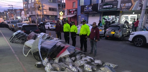 Recuperadas más de una docena de vehículos y centenares de autopartes robadas en operativo simultáneo en La Favorita y el 7 de Agosto