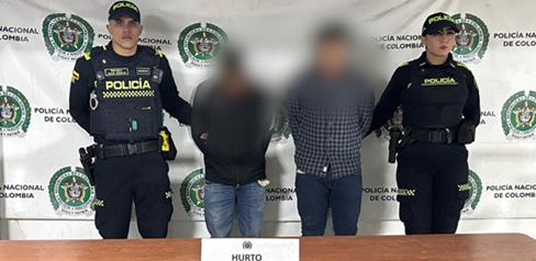 Capturados dos hombres que habían hurtado un carro en Barrios Unidos