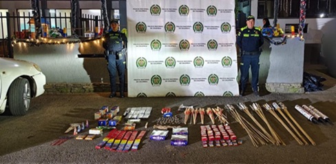 Incautadas 916 unidades de pólvora que eran transportadas en un vehículo en Fontibón