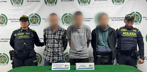 Capturados tres hombres que intentaron robar un vehículo en Nueva España