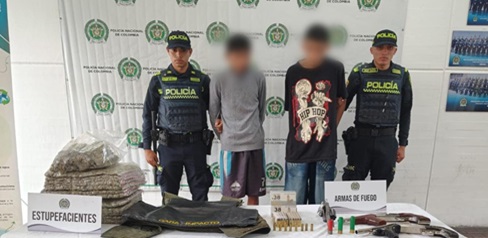 Escondían armas, droga y munición en una vivienda en Ciudad Bolívar: dos personas fueron capturadas