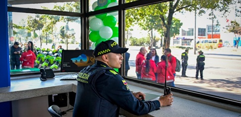 Así opera el CAI de la Calle 80 en Engativá: 21 policías refuerzan la seguridad en Gran Granada, El Cortijo y Villas de Granada