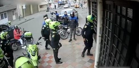 Tres capturados en flagrancia tras violentar cerraduras para hurtar residencias en Suba