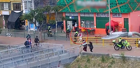 Cayeron cuando intentaban asaltar un supermercado en Bosa: cámaras del C4 fueron clave en la captura