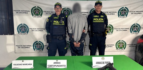 Persecución con apoyo aéreo frustró hurto de vehículo en Normandía