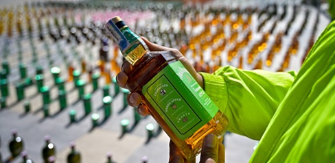 Cinco recomendaciones clave para identificar licor adulterado y proteger su salud