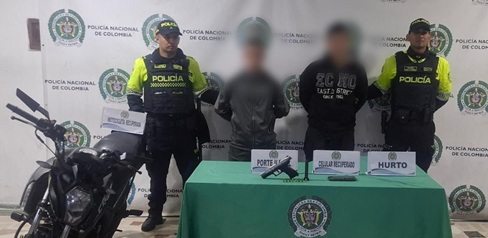 Frustrado hurto de motocicleta en Suba: dos hombres capturados 