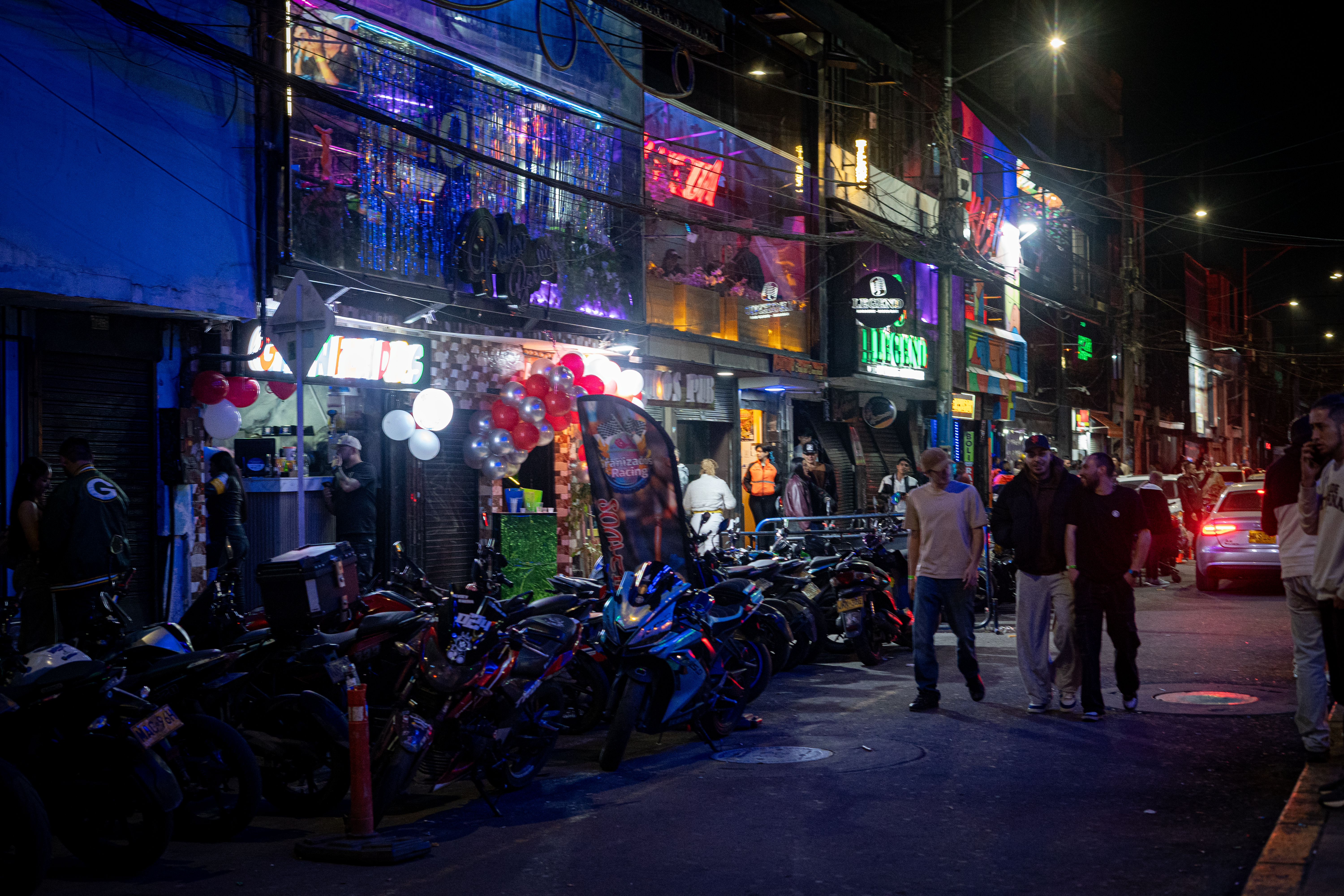 Equipo antiriñas acompañó la celebración de San Valentín en zonas de rumba de Suba y Kennedy
