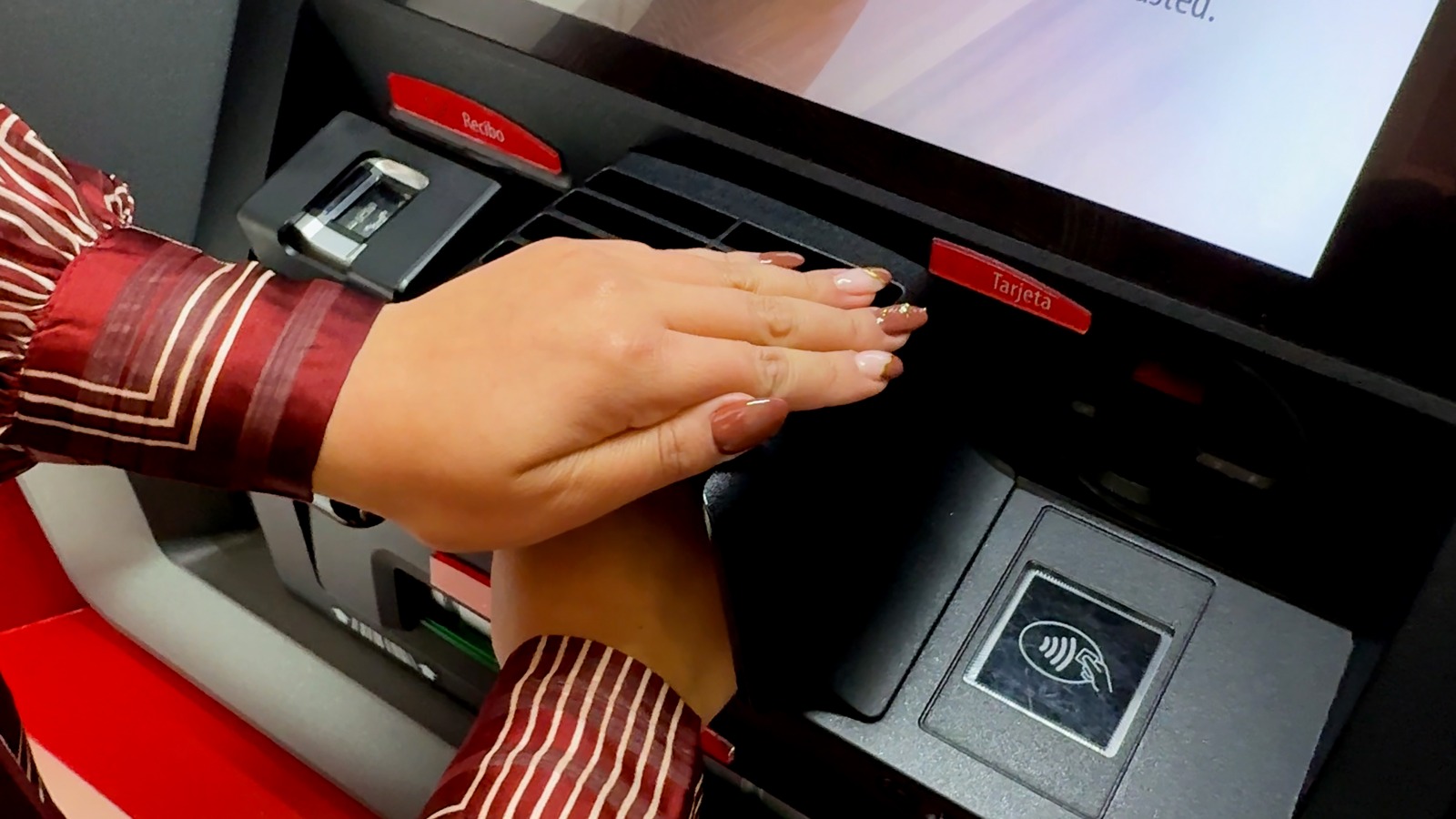 No le de pereza, acepte el acompañamiento de la Policía al retirar dinero y evite ser víctima de fleteo