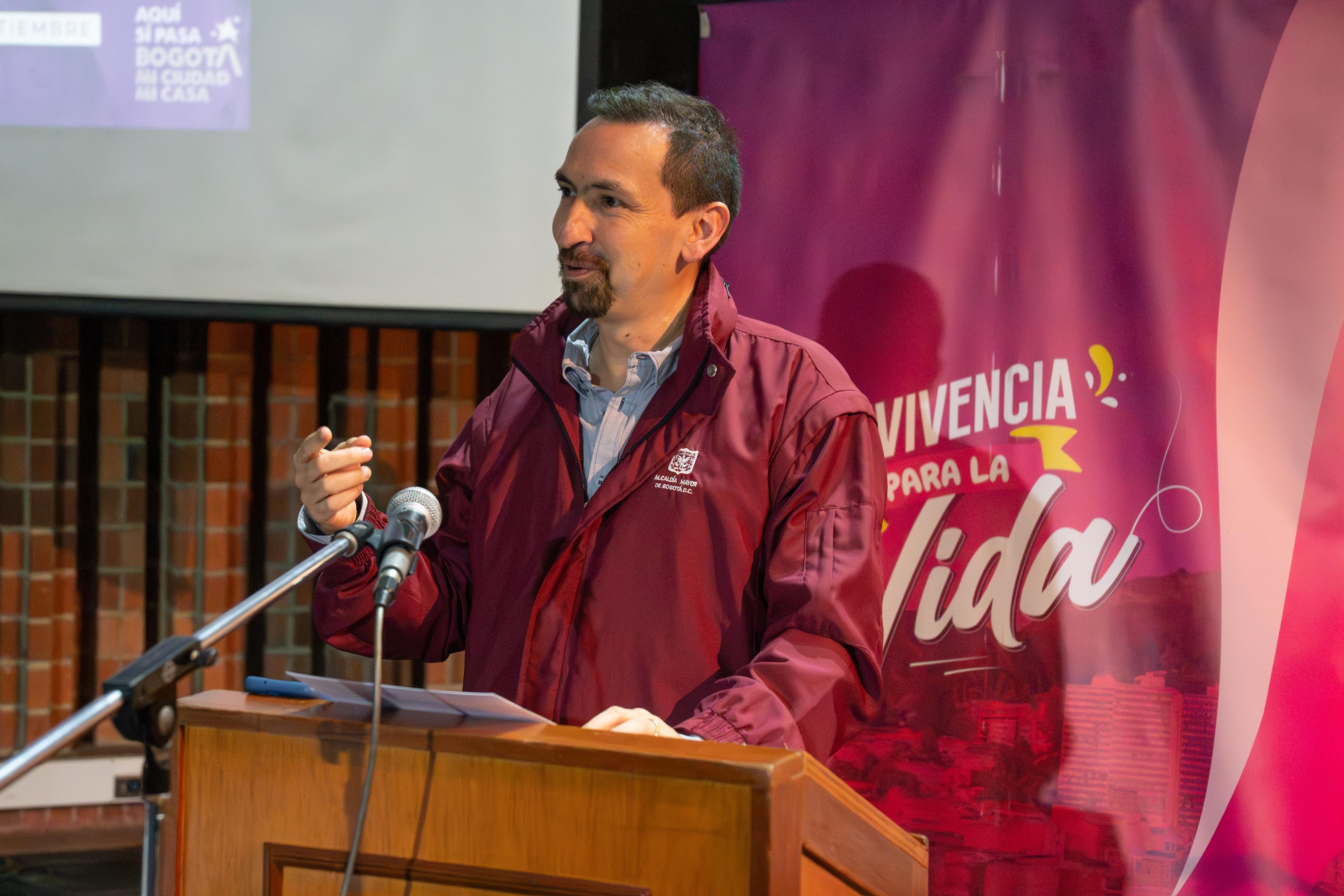 40 mujeres del colectivo ‘Conductoras Púrpura’ se unieron a un Pacto de Corresponsabilidad para prevenir la violencia de género en Bogotá