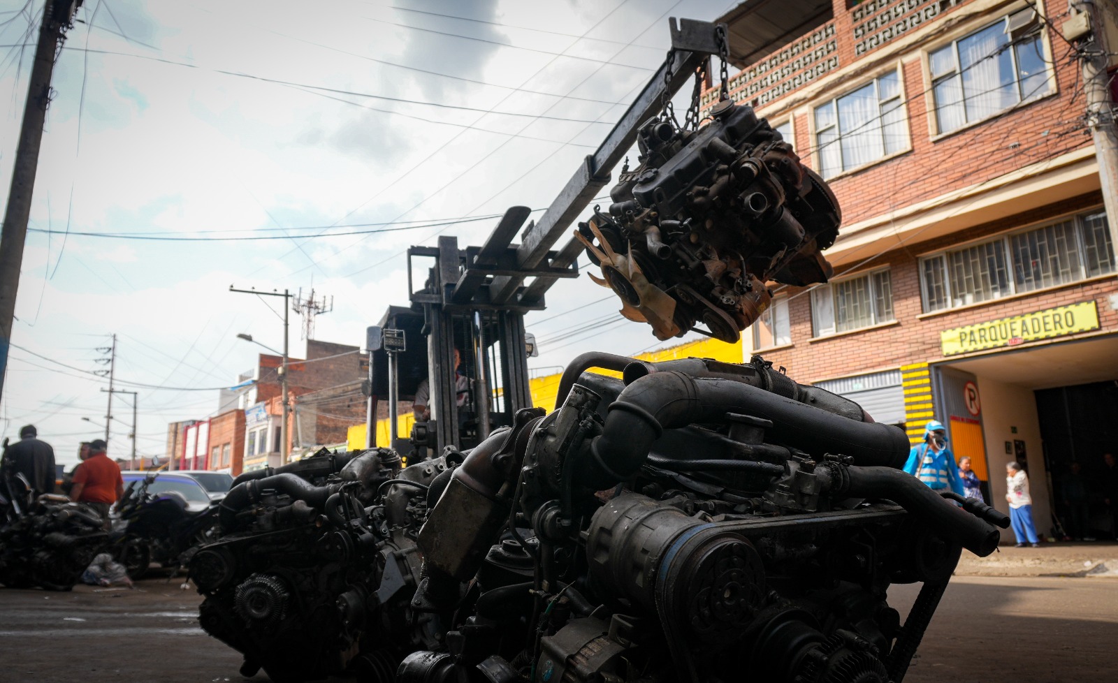 Motores incautados en la calle
