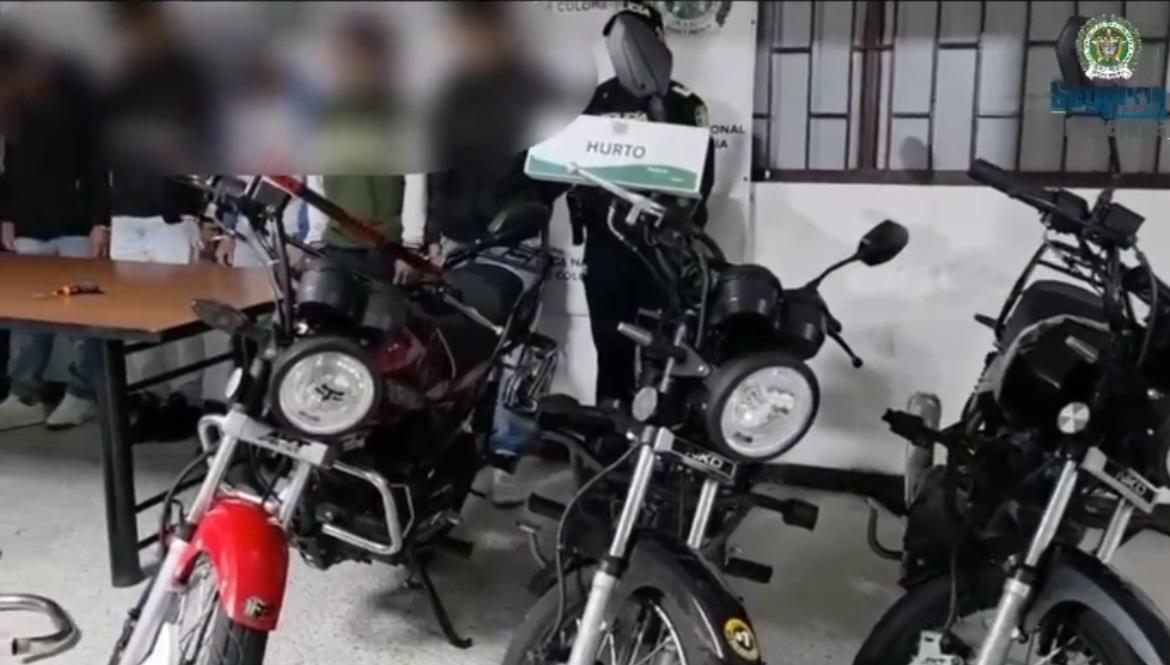 Cayó banda que robaba motos en Bogotá: las ocultaban en una casa en Barrios Unidos