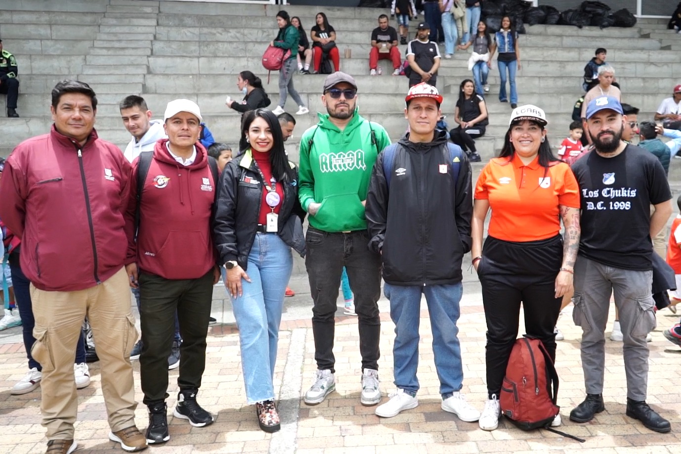 Histórico encuentro en Puente Aranda: barras futboleras de equipos rivales se unieron por la convivencia en Bogotá
