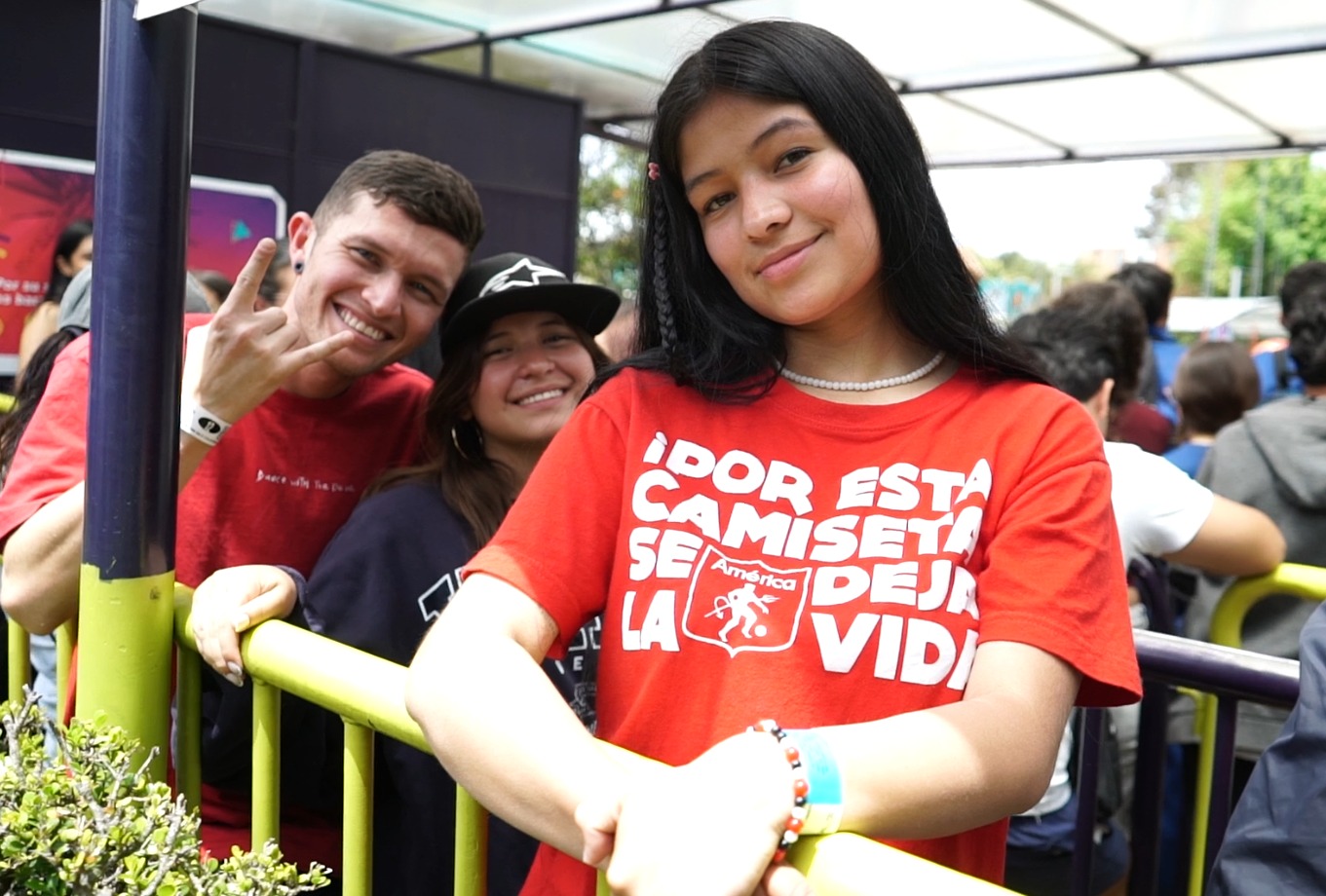 Histórico encuentro en Puente Aranda: barras futboleras de equipos rivales se unieron por la convivencia en Bogotá