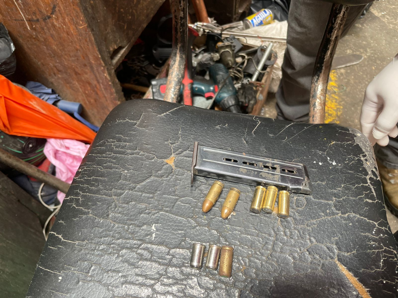 Un capturado y tres bodegas de reciclaje suspendidas en operativo en Barrios Unidos