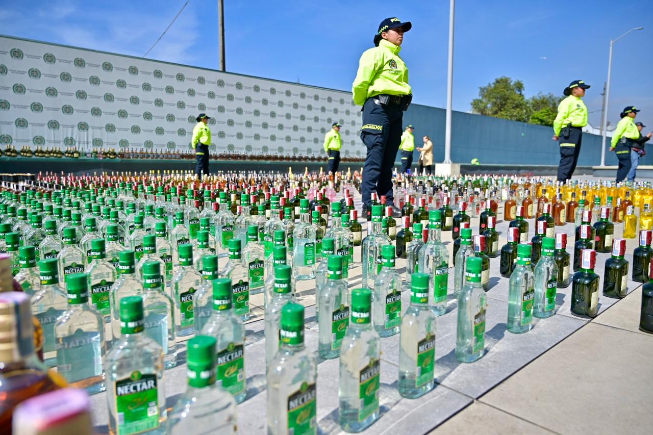 “Más de 4.000 botellas de licor adulterado fueron incautadas en Bogotá”: alcalde Galán