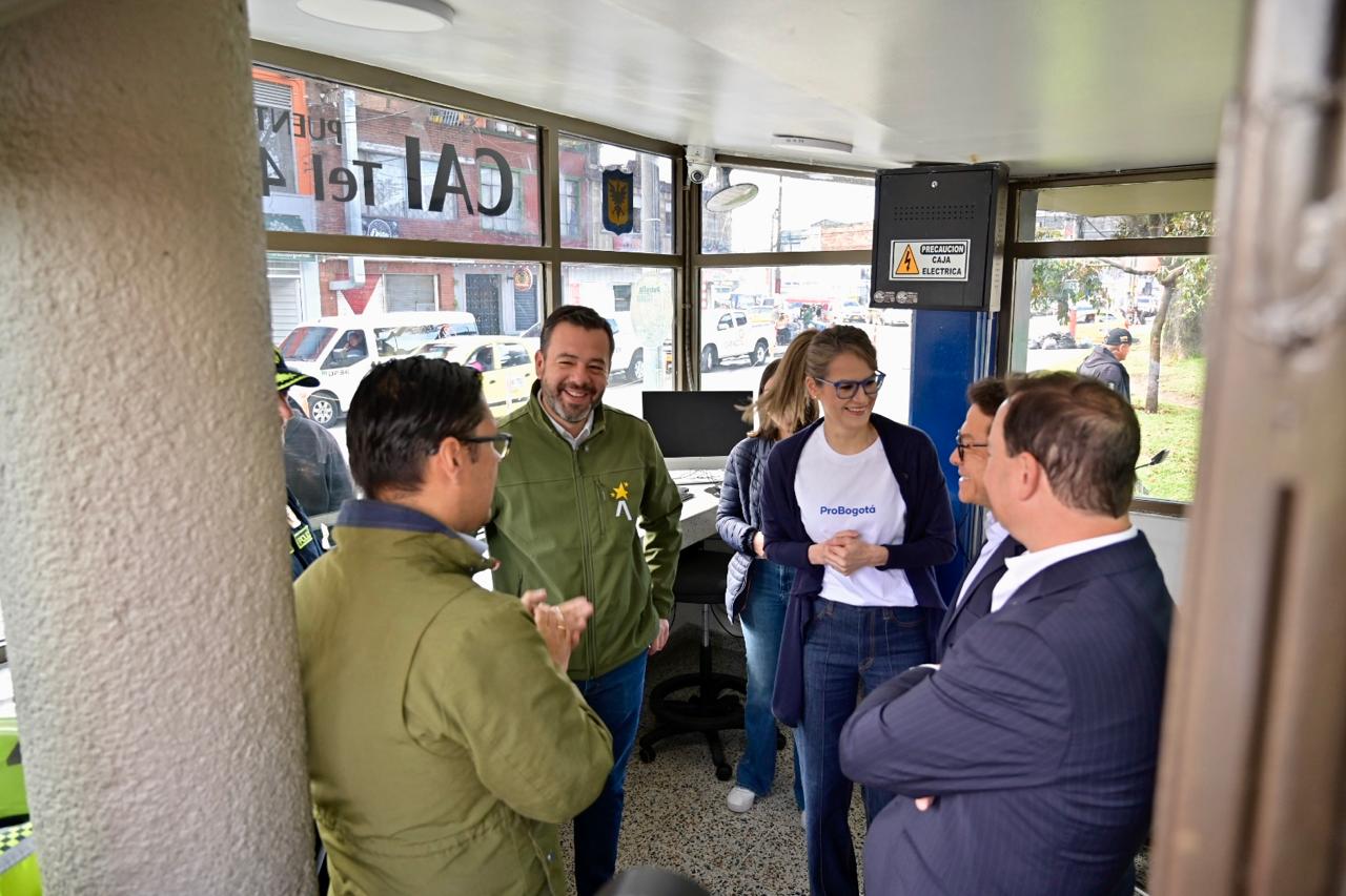Distrito, Probogotá y Autogermana lanzan alianza para mejorar los CAI en Bogotá