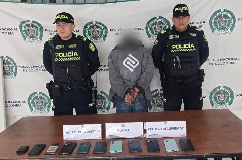 Capturado delincuente con 19 anotaciones tras hurtar diez celulares de un local en Barrios Unidos