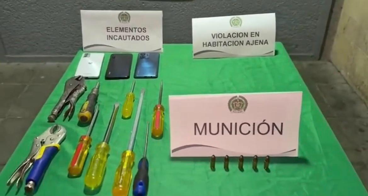 Tres capturados en flagrancia tras violentar cerraduras para hurtar residencias en Suba