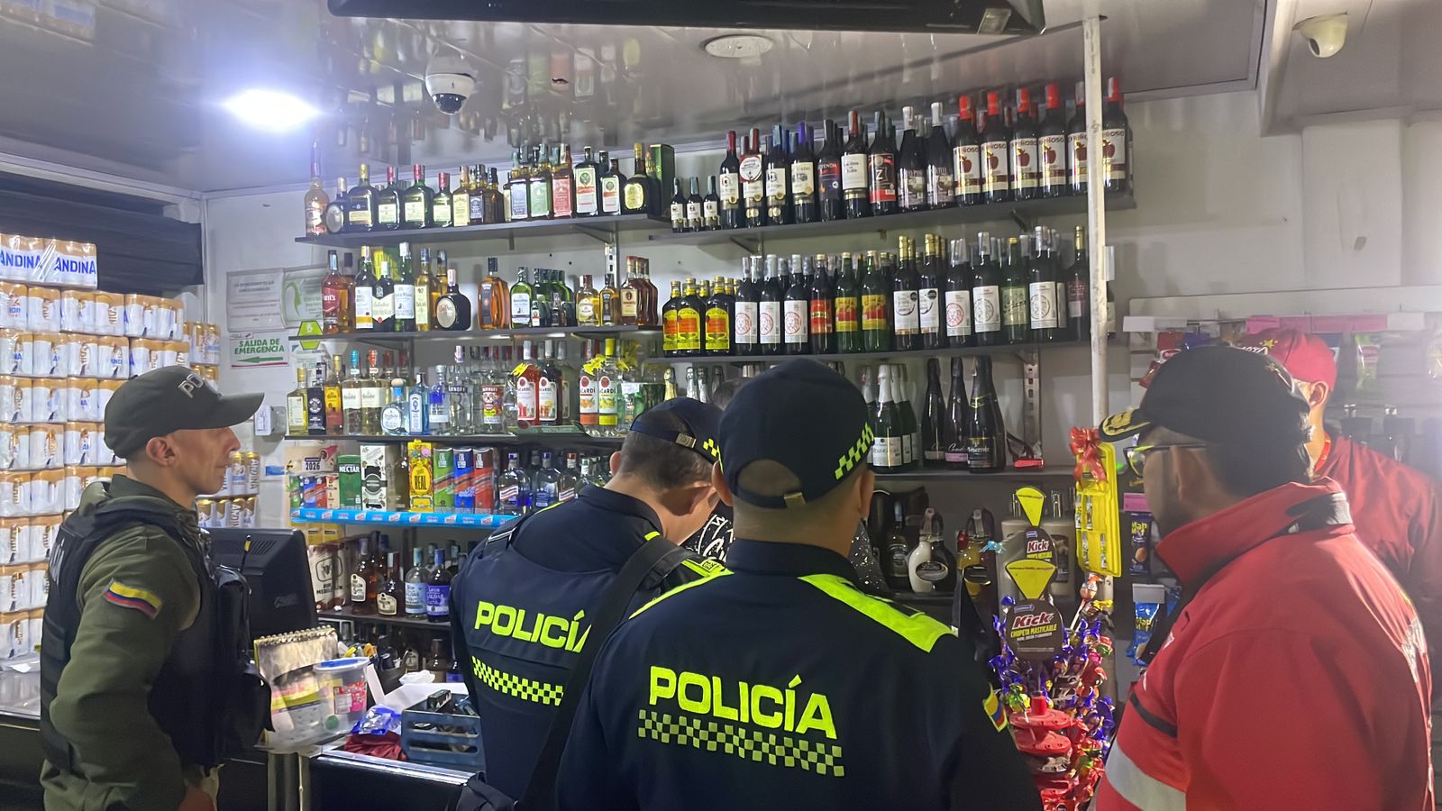 Al descubierto 270 cervezas vencidas desde hace meses que estaban listas para ser comercializadas en un estanco en Kennedy