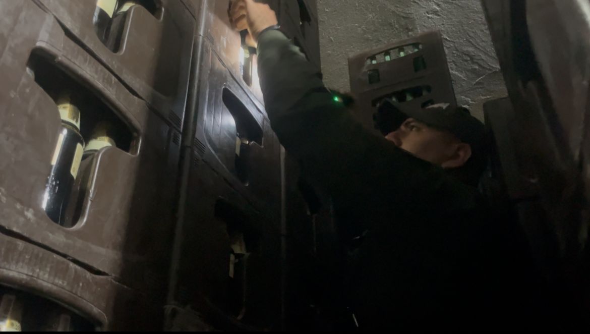 Al descubierto 270 cervezas vencidas desde hace meses que estaban listas para ser comercializadas en un estanco en Kennedy