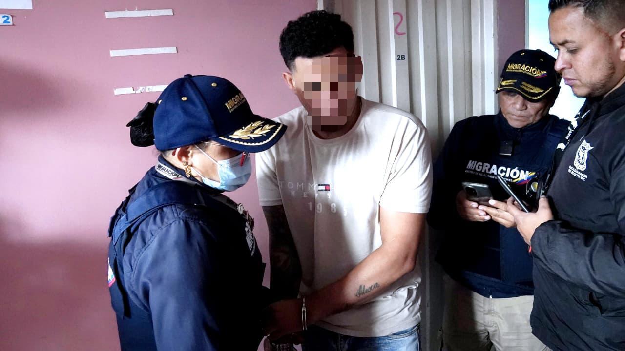 Ciudadano extranjero con orden de expulsión fue sorprendido en un pagadiario de María Paz y ahora deberá abandonar el país Ciudadano extranjero con orden de expulsión fue sorprendido en un pagadiario de María Paz y ahora deberá abandonar el país