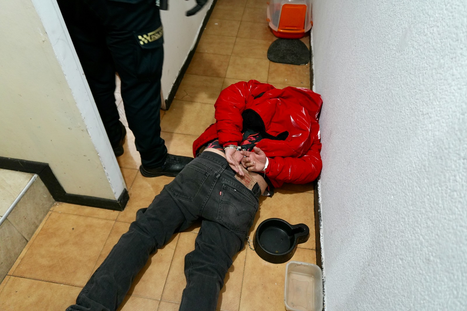 Desmantelada fábrica de estupefacientes que se escondía tras la fachada de una barbería en Ciudad Bolívar Desmantelada fábrica de estupefacientes que se escondía tras la fachada de una barbería en Ciudad Bolívar