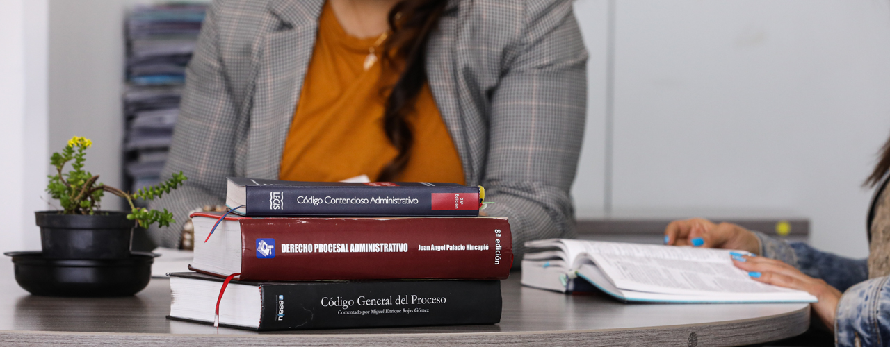 Dirección Jurídica y Contractual.