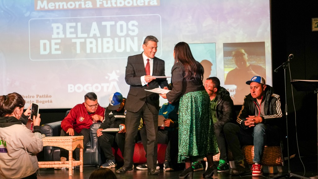 Hinchas de equipos rivales se sentaron frente a frente para recordar sus raíces, reconocer al otro y demostrar que la convivencia en la tribuna es posible.