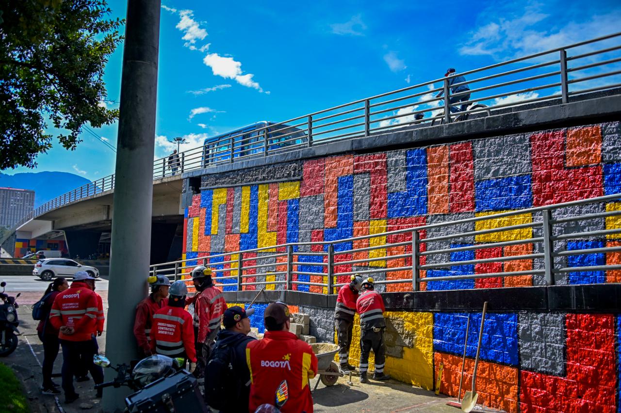 Delincuentes se quedaron sin escondite: fueron sellados huecos en puente de la NQS con calle 19