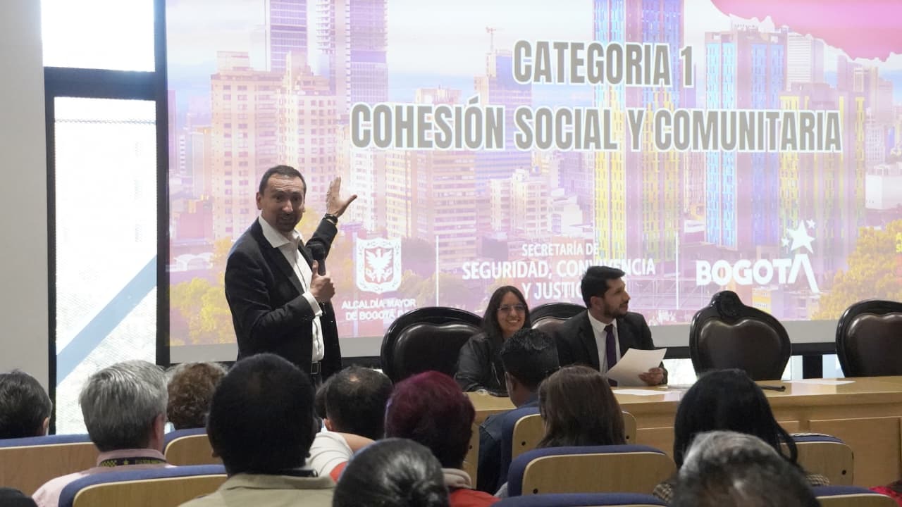 Bogotá reconoció a líderes comunitarios que mejoran la seguridad y la convivencia en sus territorios